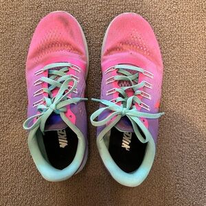 Nike women’s sneakers